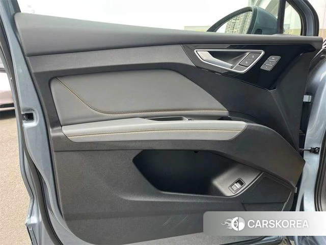 Audi Q4 e-tron 2024 Синий из Китая, фото 4