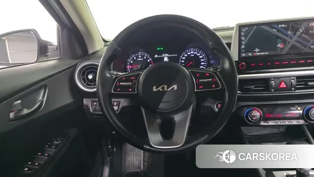Kia The New K3 2nd generation 2021 Белый из Кореи, фото 4