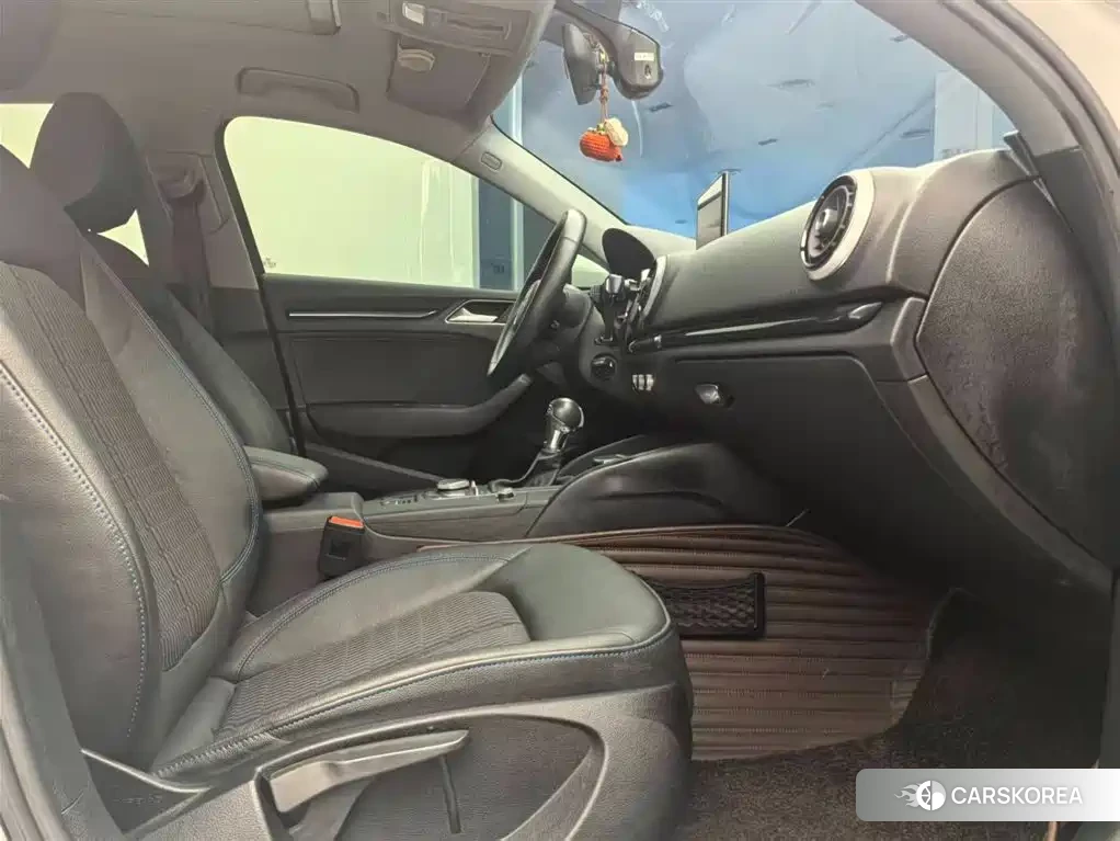 Audi A3 2020 Белый из Китая, фото 4