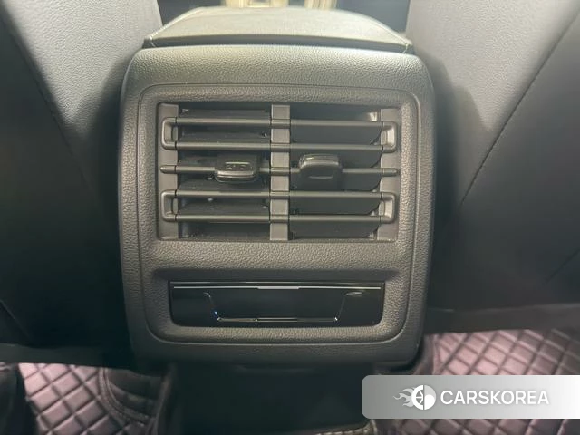 Volkswagen Golf 2024 Белый из Китая, фото 4