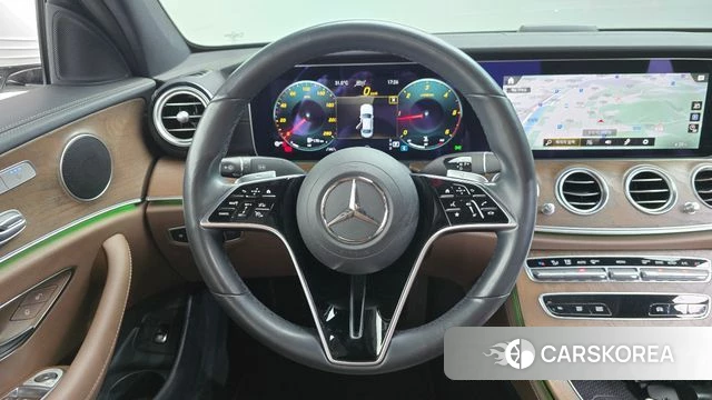 Mercedes-Benz E-Class W213 2021 Белый из Кореи, фото 4