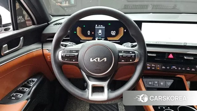 Kia The New K5 Hybrid 3rd generation 2024 Белый из Кореи, фото 4