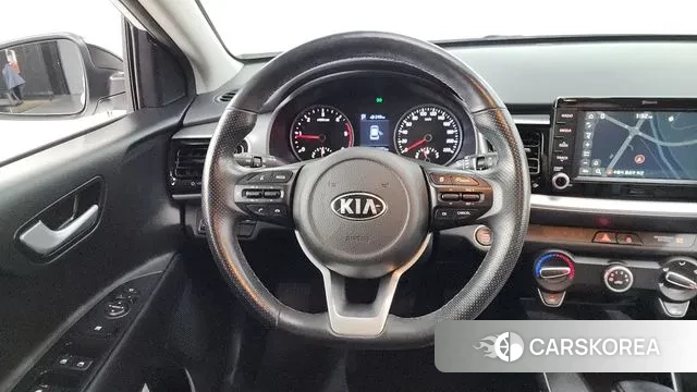 Kia Stonic 2018 Белый из Кореи, фото 4