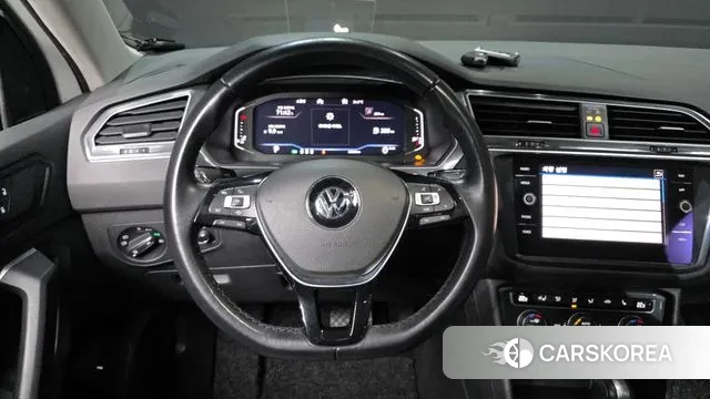Volkswagen Tiguan second Generation 2020 Белый из Кореи, фото 4