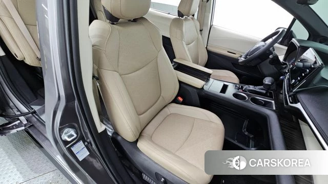 Toyota Sienna 4th Generation 2021 Серый из Кореи, фото 4
