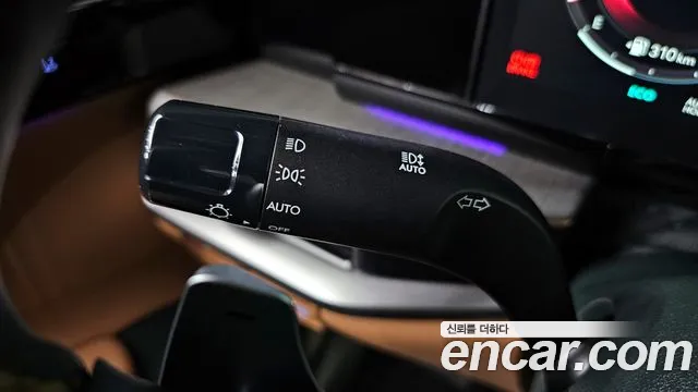 Hyundai Grandeur Hybrid (GN7) 2023 Серебристо-серый из Кореи, фото 4