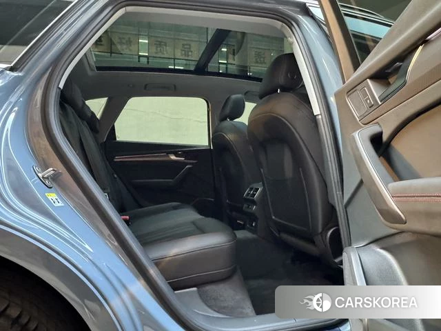 Audi Q5L 2022 Синий из Китая, фото 4