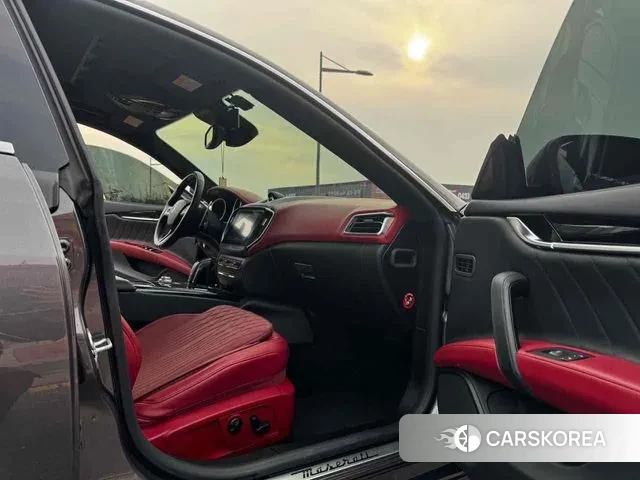 Maserati Ghibli 2019 Серый из Кореи, фото 4