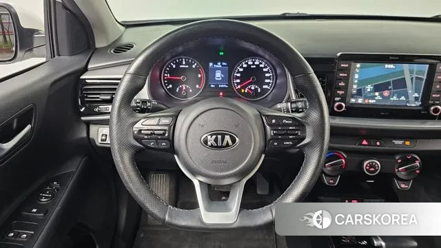 Kia Stonic 2018 Белый из Кореи, фото 4