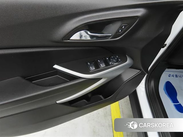 Chevrolet (GM Daewoo) Trax Crossover 2025 Белый из Кореи, фото 4