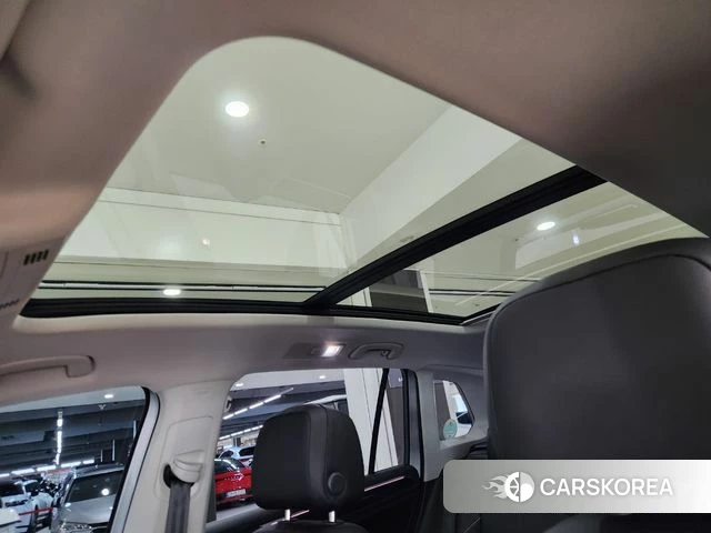 Volkswagen Tiguan second Generation 2023 Серебряный из Кореи, фото 4