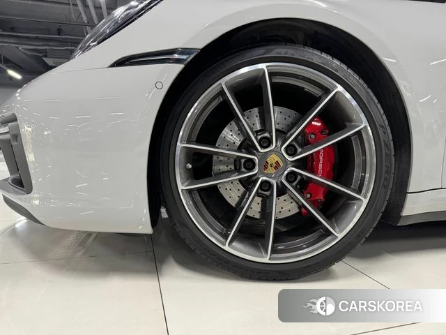 Porsche 911(992) 2022 Серебристо-серый из Кореи, фото 4