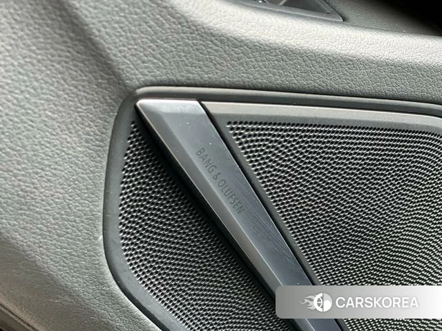 Audi A8 2021 Черный из Китая, фото 4
