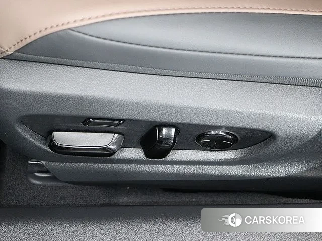 Lexus ES300h 7th generation 2024 Белый из Кореи, фото 4