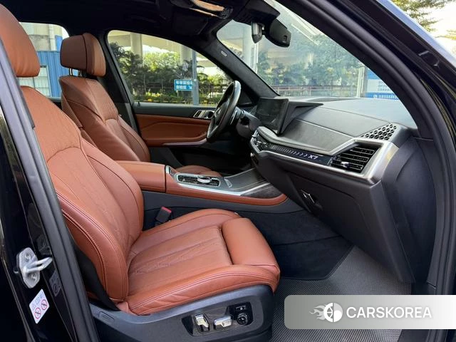 BMW X7 2024 Черный из Китая, фото 4