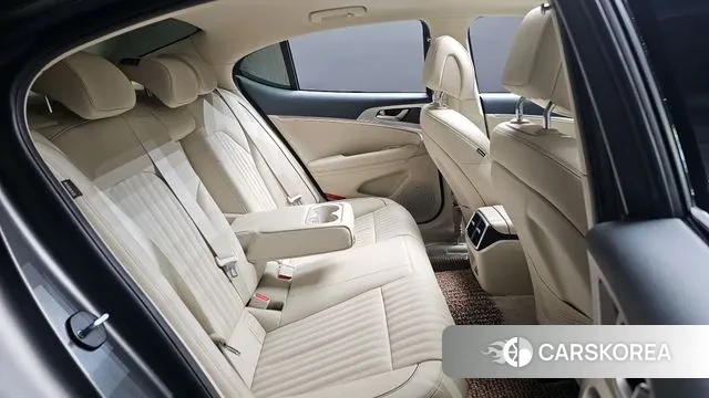 Genesis The New G70 2023 Черный из Кореи, фото 4