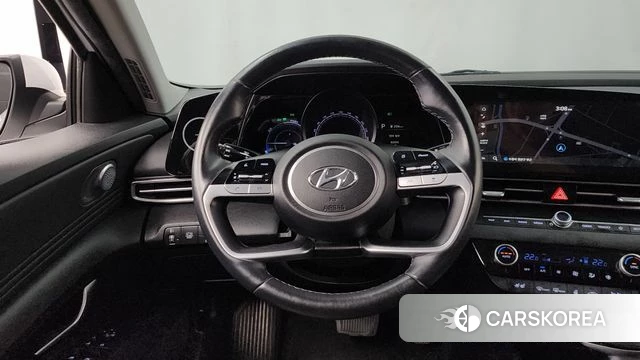 Hyundai Avante Hybrid (CN7) 2022 Белый из Кореи, фото 4