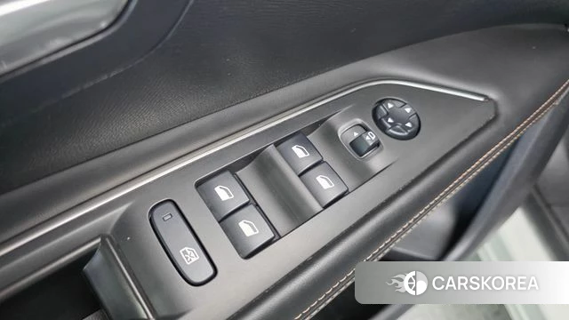 Peugeot 3008 second generation 2018 Белый из Кореи, фото 4