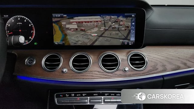 Mercedes-Benz E-Class W213 2018 Белый из Кореи, фото 4