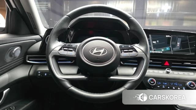 Hyundai The New Avante (CN7) 2023 Белый из Кореи, фото 4
