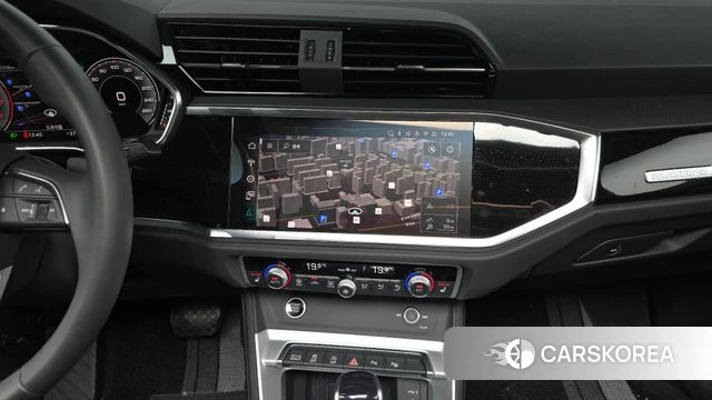 Audi Q3 (F3) 2025 Черный из Кореи, фото 4