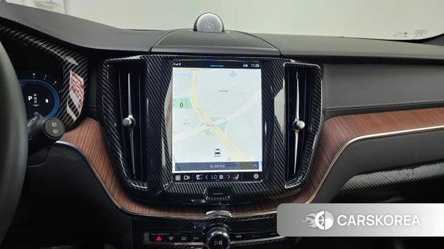 Volvo XC60 second Generation 2023 Белый из Кореи, фото 4