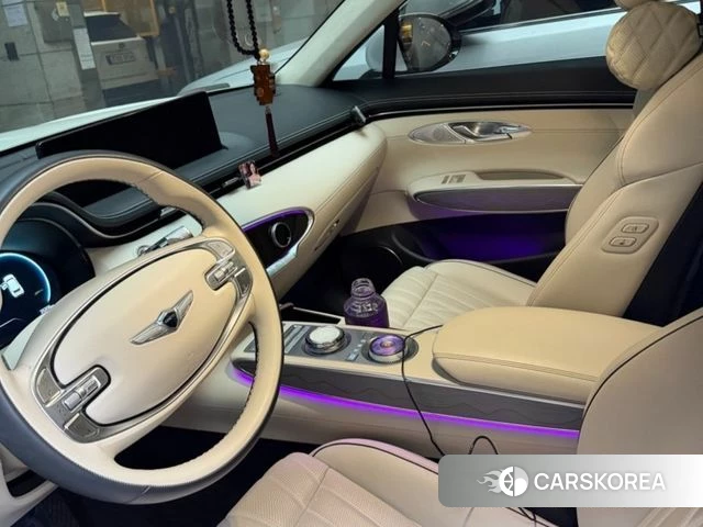 Genesis GV70 2023 Белый из Кореи, фото 4