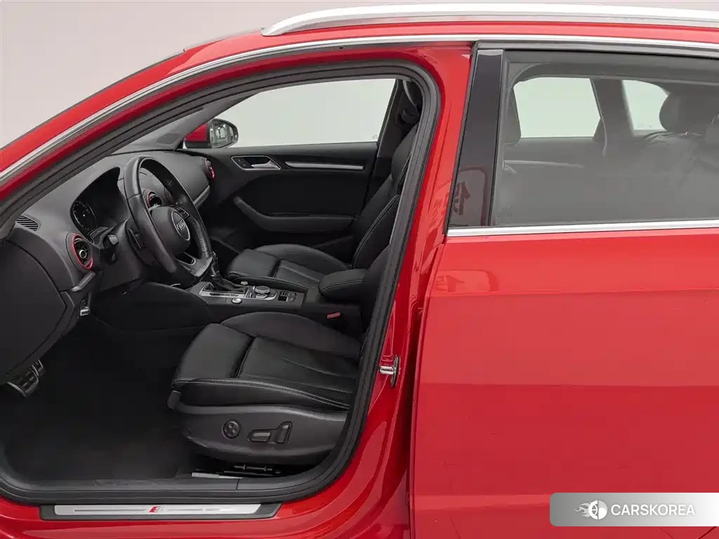 Audi A3 2019 Red/purple из Китая, фото 4