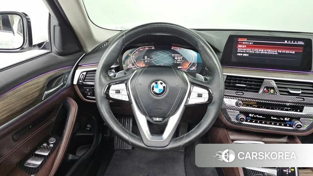 BMW 5 Series (G30) 2019 Белый из Кореи, фото 4