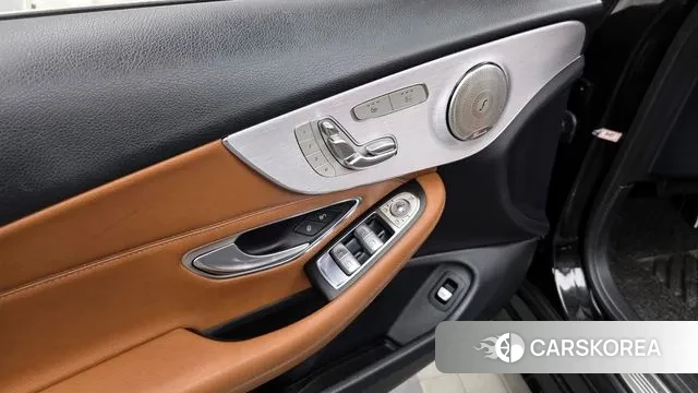 Mercedes-Benz C-Class W205 2018 Черный из Кореи, фото 4