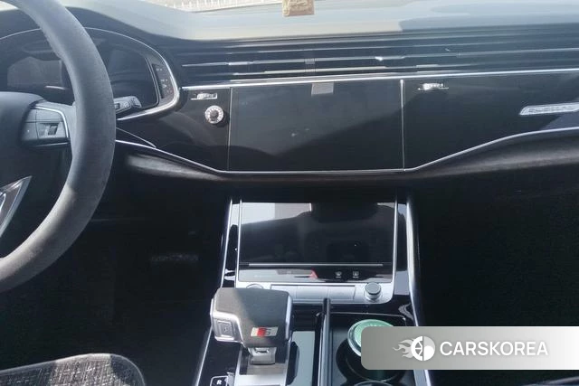 Audi Q7 2025 Черный из Китая, фото 4