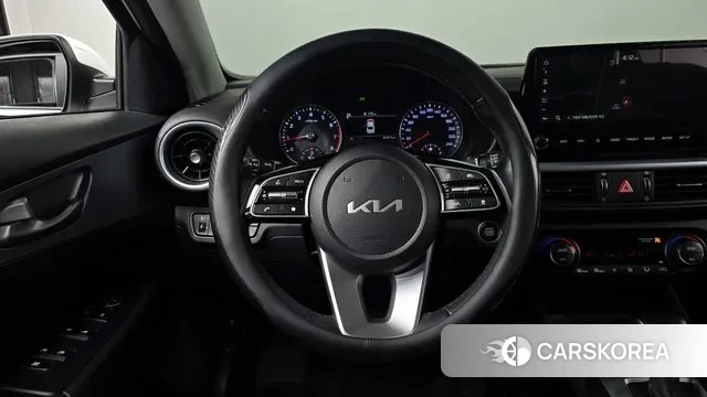 Kia The New K3 2nd generation 2021 Белый из Кореи, фото 4