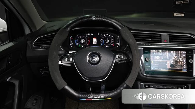 Volkswagen Tiguan second Generation 2020 Белый из Кореи, фото 4