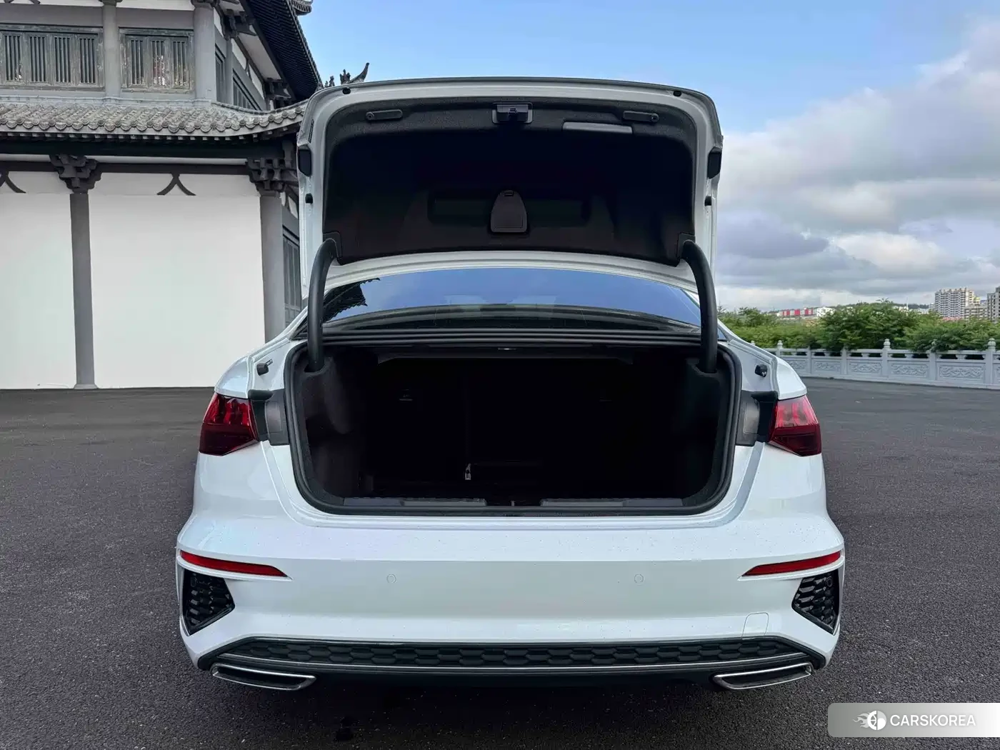Audi A3 2023 Белый из Китая, фото 4