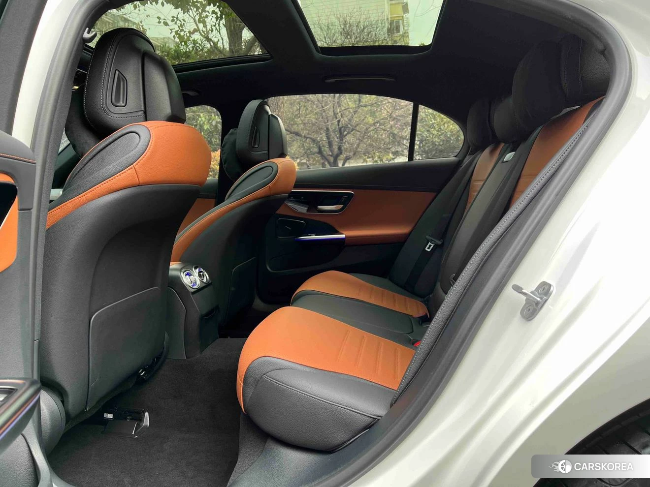 Mercedes-Benz Class C 2023 Белый из Китая, фото 4