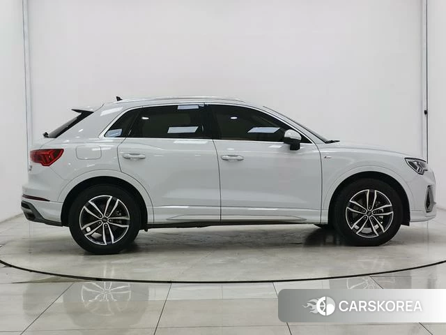 Audi Q3 2022 Белый из Китая, фото 4