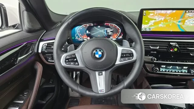 BMW 5 Series (G30) 2023 Белый из Кореи, фото 4