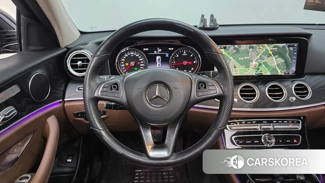 Mercedes-Benz E-Class W213 2018 Синий из Кореи, фото 4