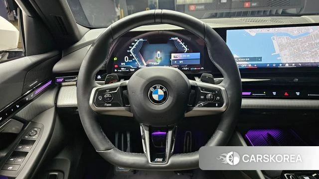 BMW 5 Series (G60) 2023 Белый из Кореи, фото 4