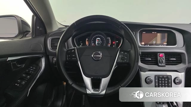 Volvo V40 Cross-Country 2019 Черный из Кореи, фото 4