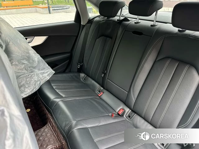 Audi A4L 2023 Белый из Китая, фото 4