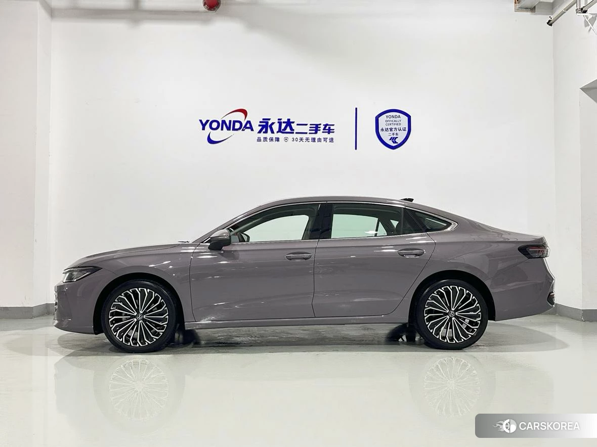 Volkswagen Passat 2024 Темно-серый из Китая, фото 4