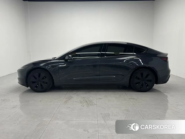 Tesla Model 3 2025 Темно-серый из Китая, фото 4