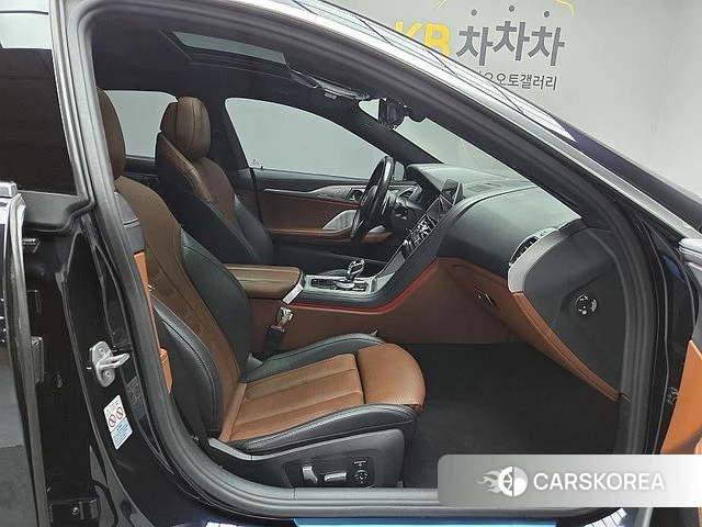 BMW 8 Series (G15) 2020 Черный из Кореи, фото 4