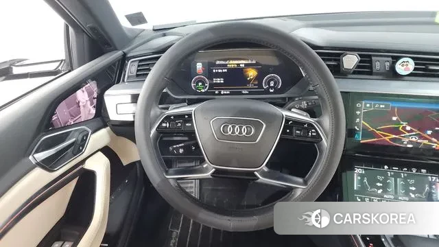 Audi e-Tron 2021 Черный из Кореи, фото 4