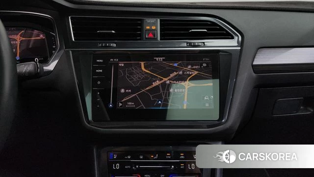 Volkswagen Tiguan Allspace 2023 Серебряный из Кореи, фото 4