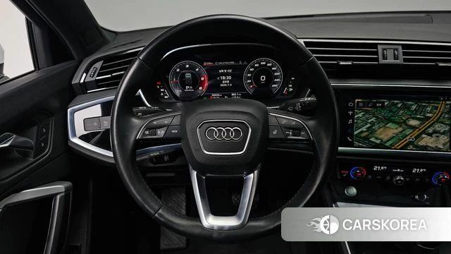 Audi Q3 (F3) 2020 Белый из Кореи, фото 4
