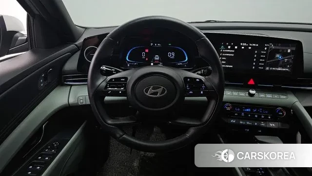 Hyundai The New Avante (CN7) 2024 Серебряный из Кореи, фото 4