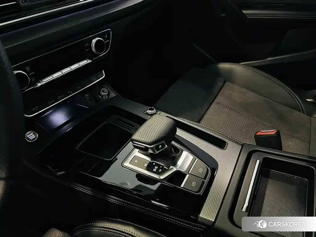 Audi Q5L Sportback 2025 Черный из Китая, фото 4