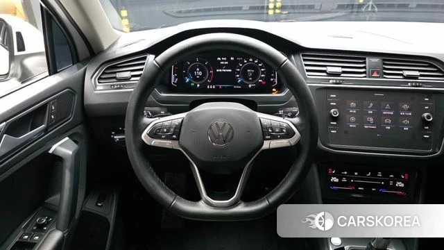 Volkswagen Tiguan second Generation 2021 Белый из Кореи, фото 4